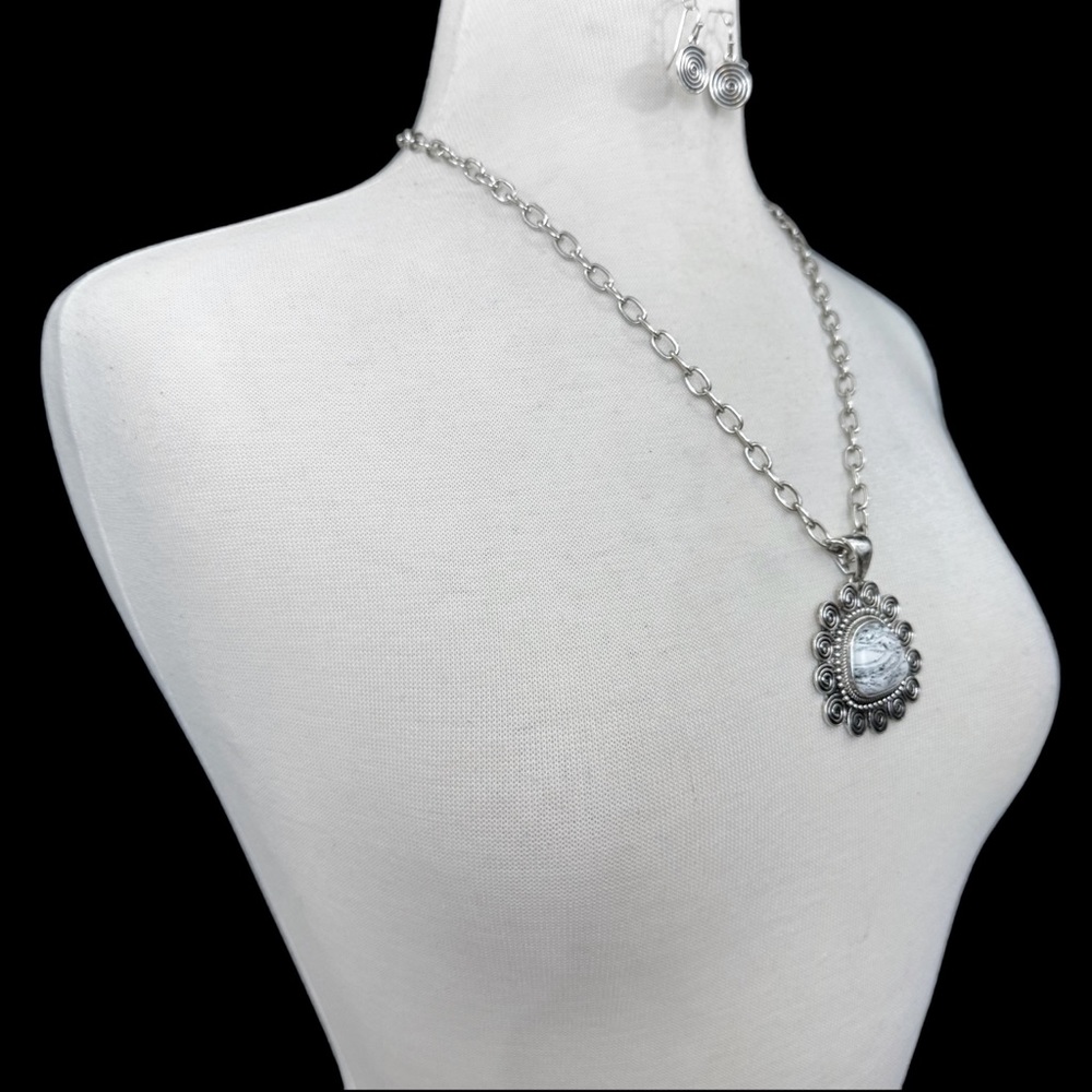 White Stone Swirl Pendant Necklace Earrings Set - Picture 3 of 3
